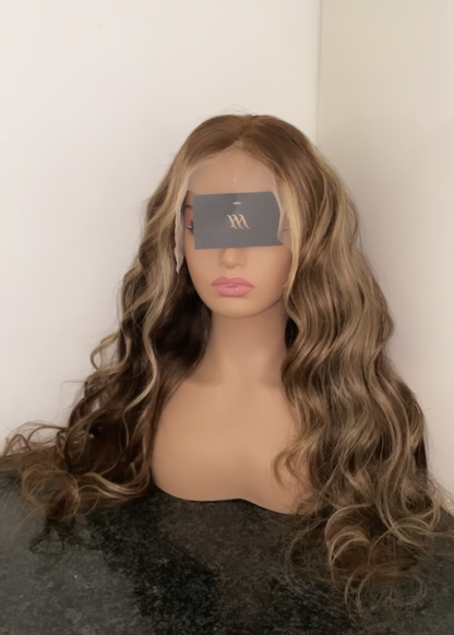 Millacare Naturel higihlighted blonde 13x4 frontal wig